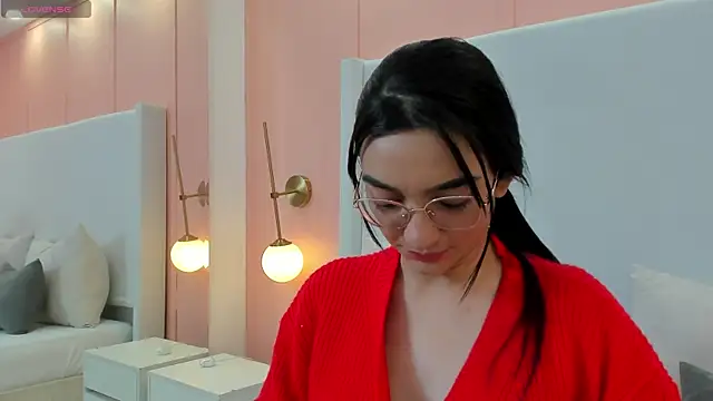 Snapshot of selena_rous chatting on September 10, 2025, 12:37 pm selena rous online show from September 10, 2025, 12:37 pm