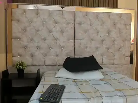 Snapshot of shantall_05 chatting on April 11, 2026, 5:49 pm shantall 05 online show from April 11, 2026, 5:49 pm