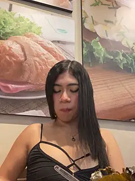 Snapshot of LiaSaenz27 chatting on October 3, 2025, 3:35 pm LiaSaenz27 online show from October 3, 2025, 3:35 pm
