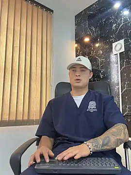 Snapshot of Alexander_ferre chatting on April 7, 2026, 1:46 pm Alexander ferre online show from April 7, 2026, 1:46 pm