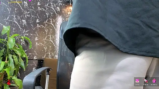 Snapshot of Alexander_ferre chatting on March 6, 2026, 1:28 pm Alexander ferre online show from March 6, 2026, 1:28 pm