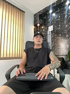 Snapshot of Alexander_ferre chatting on April 5, 2026, 1:29 pm Alexander ferre online show from April 5, 2026, 1:29 pm