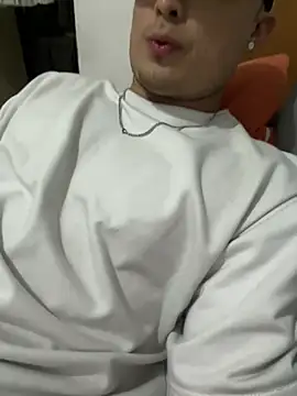 Snapshot of Alexander_ferre chatting on April 13, 2026, 3:21 am Alexander ferre online show from April 13, 2026, 3:21 am