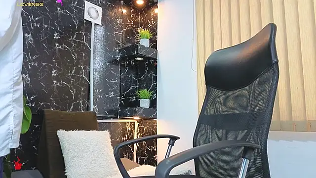 Snapshot of Alexander_ferre chatting on March 17, 2026, 1:47 pm Alexander ferre online show from March 17, 2026, 1:47 pm