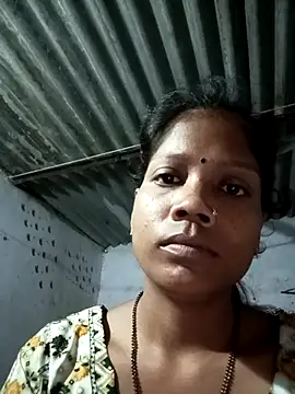 SEXY-MAHI4 online show from October 24, 2025, 2:43 am