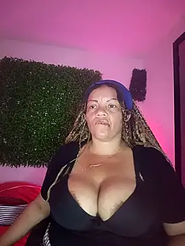 Snapshot of Eva_Luxei chatting on October 26, 2025, 12:16 pm Eva Luxei online show from October 26, 2025, 12:16 pm