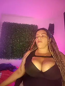 Snapshot of Eva_Luxei chatting on October 22, 2025, 11:25 pm Eva Luxei online show from October 22, 2025, 11:25 pm