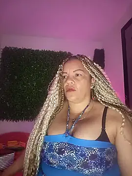 Snapshot of Eva_Luxei chatting on November 8, 2025, 12:20 pm Eva Luxei online show from November 8, 2025, 12:20 pm