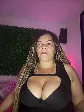 Snapshot of Eva_Luxei chatting on November 4, 2025, 9:46 am Eva Luxei online show from November 4, 2025, 9:46 am