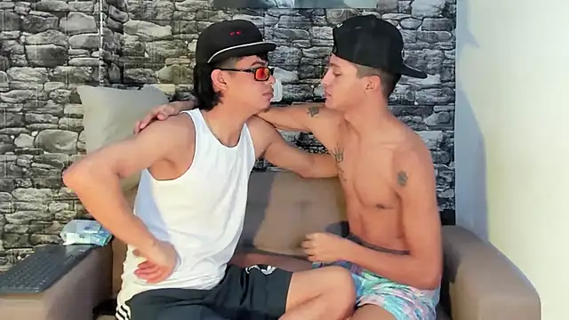 gustavo saaled19  online show from November 8, 2025, 10:35 pm