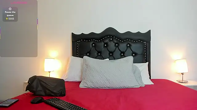 LilyQueen cg online show from October 30, 2025, 12:36 pm