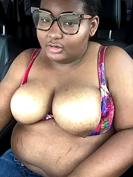 PoppyLuxe online show from November 8, 2025, 3:15 pm