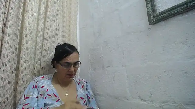 Snapshot of gabbyparker_ chatting on May 27, 2026, 10:11 am gabbyparker online show from May 27, 2026, 10:11 am