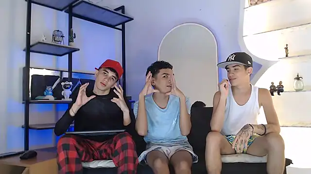 THREE GUYS HOT online show from September 24, 2025, 7:42 pm