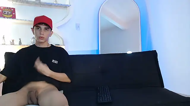 THREE GUYS HOT online show from September 18, 2025, 7:39 pm