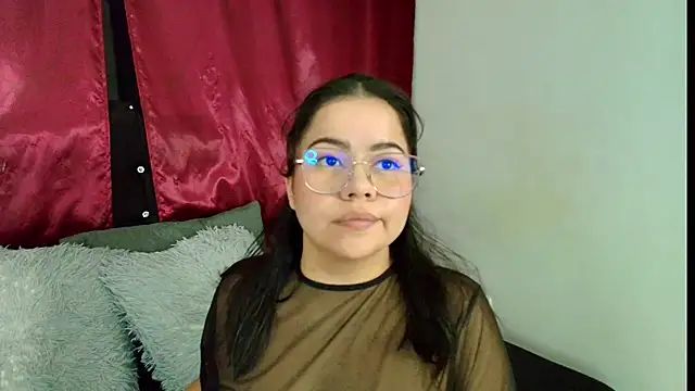 Snapshot of LilyRousee chatting on October 1, 2025, 10:02 pm LilyRousee online show from October 1, 2025, 10:02 pm