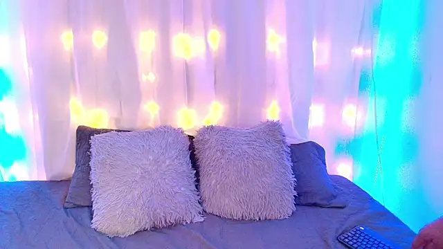 LilyRousee online show from November 14, 2025, 2:26 am