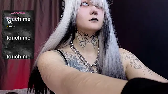 GothXRaven online show from October 21, 2025, 11:20 am