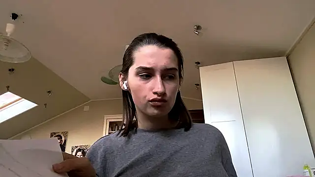 DarlineBrustera online show from October 3, 2025, 2:29 pm