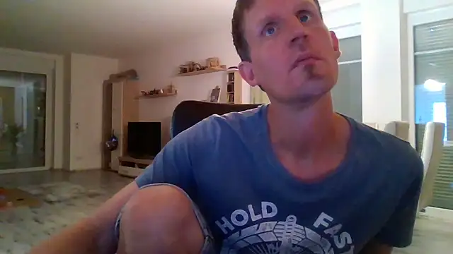 Snapshot of Trockenbau chatting on June 19, 2026, 10:10 am Trockenbau online show from June 19, 2026, 10:10 am