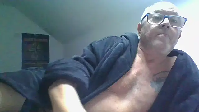 Snapshot of naughtygrandad1 chatting on November 8, 2025, 9:24 am naughtygrandad1 online show from November 8, 2025, 9:24 am