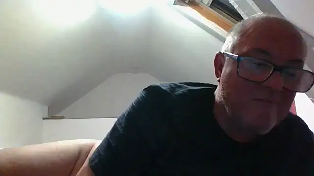 Snapshot of naughtygrandad1 chatting on October 24, 2025, 6:51 pm naughtygrandad1 online show from October 24, 2025, 6:51 pm