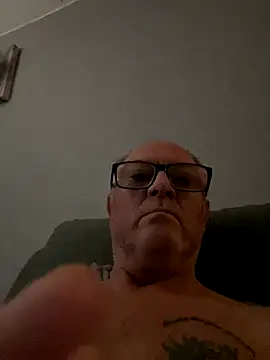 Snapshot of naughtygrandad1 chatting on October 11, 2025, 6:25 am naughtygrandad1 online show from October 11, 2025, 6:25 am