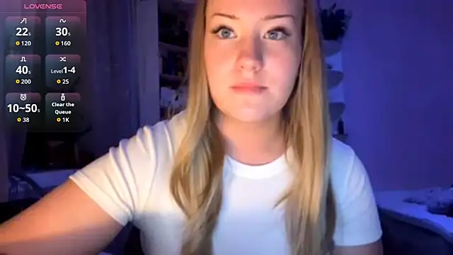 PandaFluff online show from October 11, 2025, 4:41 pm