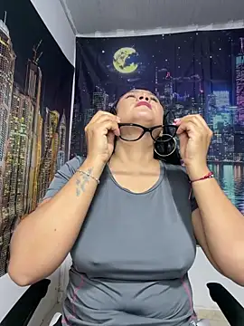 Snapshot of Rouse69_ chatting on March 21, 2026, 12:12 am Rouse69 online show from March 21, 2026, 12:12 am