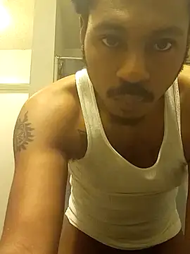 Snapshot of Yungandhungd chatting on October 10, 2025, 8:09 pm Yungandhungd online show from October 10, 2025, 8:09 pm