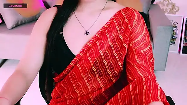 My Rose online show from April 15, 2026, 2:50 am