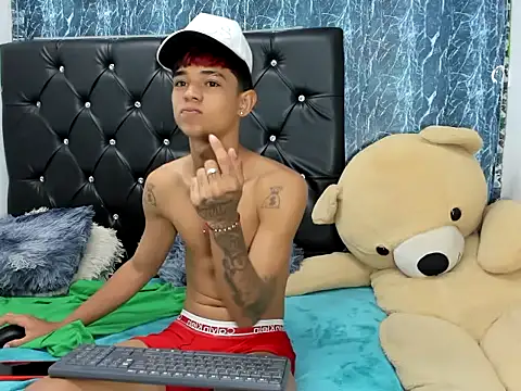 angelcute 19 online show from September 12, 2025, 2:12 am