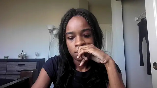 Snapshot of Marlowlovee chatting on September 14, 2025, 5:02 pm Marlowlovee online show from September 14, 2025, 5:02 pm