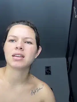 Snapshot of miacarrot chatting on March 25, 2026, 3:22 pm miacarrot online show from March 25, 2026, 3:22 pm