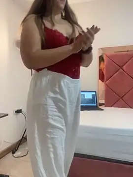 emma hot2006 online show from December 14, 2025, 4:01 pm