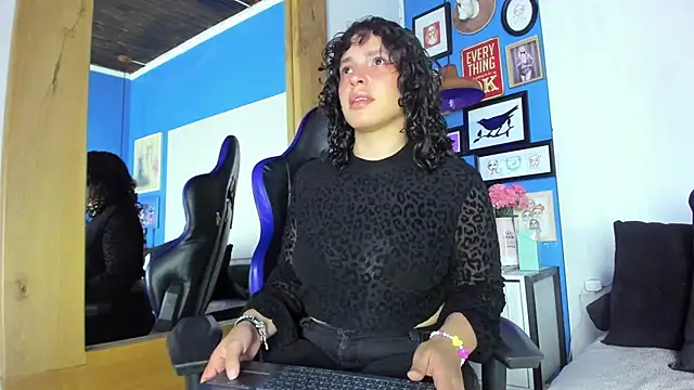 Kyes Dreams3 online show from October 28, 2025, 4:02 am