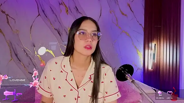 Snapshot of Emmiicute chatting on February 16, 2026, 8:29 pm Emmiicute online show from February 16, 2026, 8:29 pm