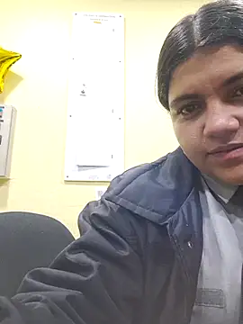 Snapshot of Velvet_24 chatting on October 15, 2025, 4:44 am Velvet 24 online show from October 15, 2025, 4:44 am