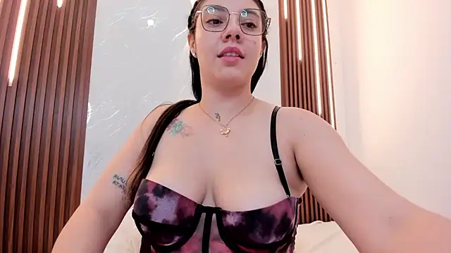 CarolinaMejia online show from October 12, 2025, 2:46 am