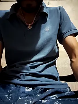 vickylis online show from September 17, 2025, 6:32 pm