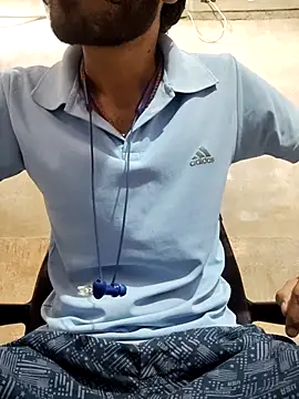 vickylis online show from September 19, 2025, 9:46 am