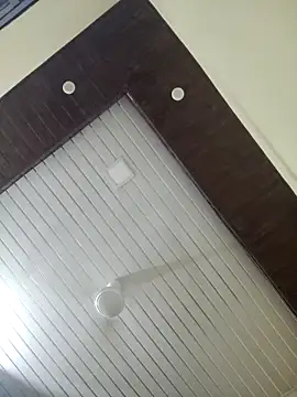 vickylis online show from October 6, 2025, 11:33 am