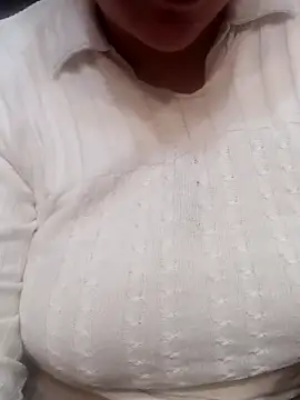 Cassandrina1 online show from November 13, 2025, 4:55 pm