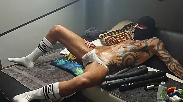 slavic boy 39 online show from February 18, 2026, 4:14 pm