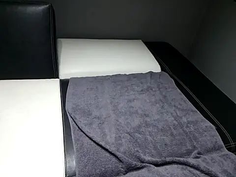 slavic boy 39 online show from October 17, 2025, 9:27 pm