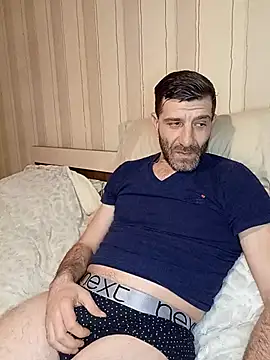 Snapshot of Alexdaniel89 chatting on April 4, 2026, 9:43 pm Alexdaniel89 online show from April 4, 2026, 9:43 pm