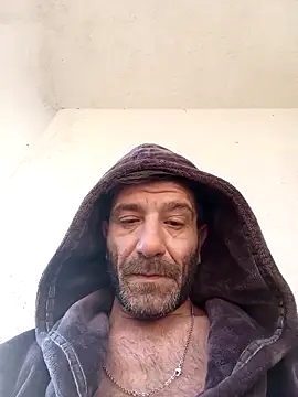 Snapshot of Alexdaniel89 chatting on April 5, 2026, 2:35 pm Alexdaniel89 online show from April 5, 2026, 2:35 pm