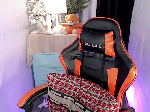 urgirl maria online show from September 26, 2025, 11:44 pm