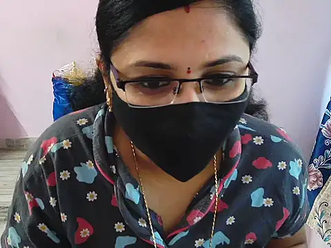 jannu6482 online show from November 8, 2025, 7:12 am