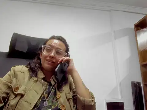 dalila macherano1 online show from December 2, 2025, 10:11 pm